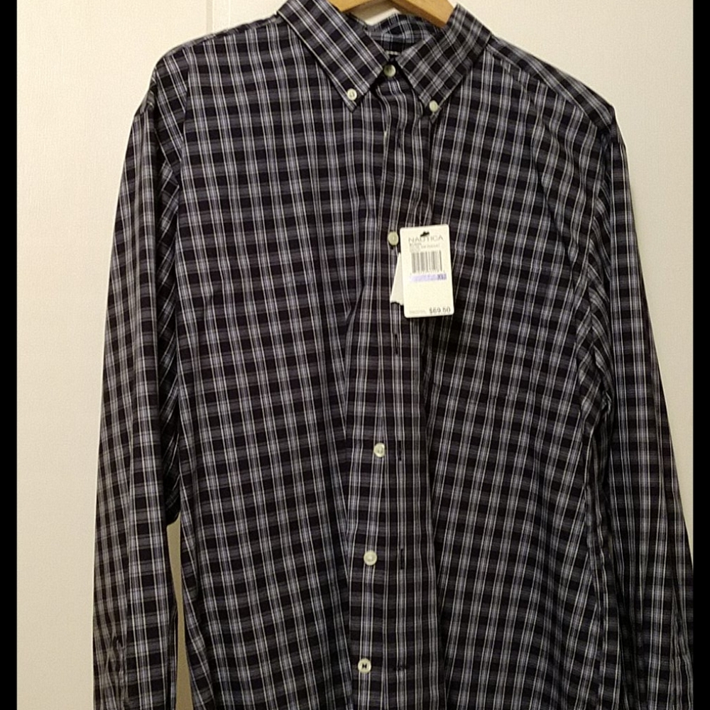 Men's Nautica long sleeved shirt